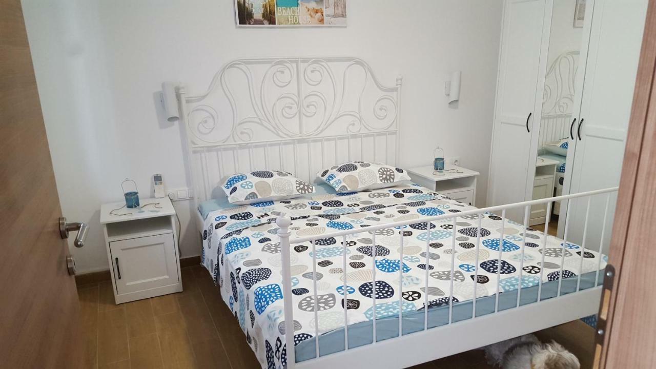 Dora Hotel Нивице Екстериор снимка